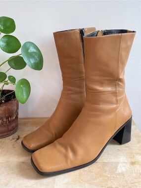 Vintage BRAVO Browns Tan Leather Square Toe Block Heel Boots size 8 / 40.5